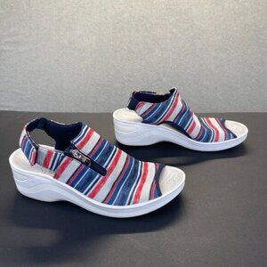 B‎ Zees Red, white & blue striped stretch Delicious sandals Size 10W Zipper